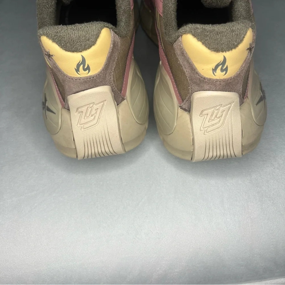 Reebok Zig Kinetica 2.5 Street Fighter Dhalsim Men's Size 11.5 - Picture 6 of 13